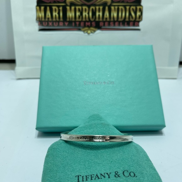 Tiffany and Co. open Bangle silver. - Picture 1 of 8